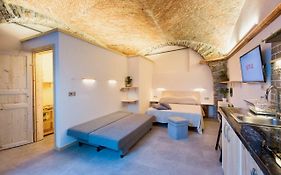 Rock & Wood - Apartment & Room